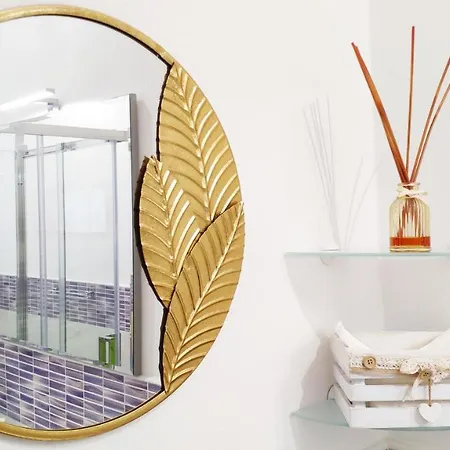 Boutique Con Tv Da 65 E 43 Apartment