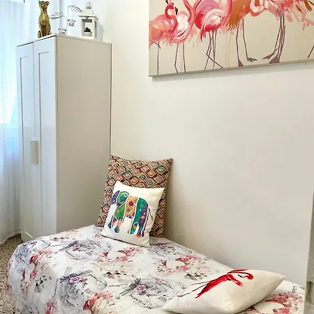 Boutique Con Tv Da 65 E 43 Lägenhet