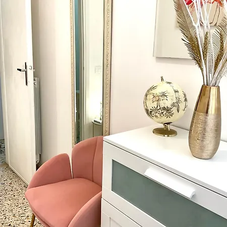 Apartment Boutique Con Tv Da 65 E 43 Viareggio